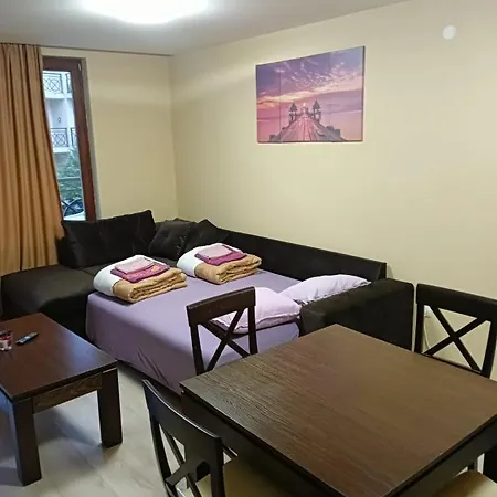 иглика غولدن ساندز