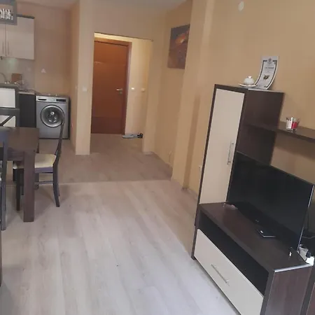 иглика Apartment *