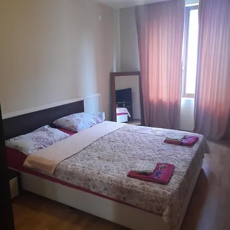 иглика Golden Sands